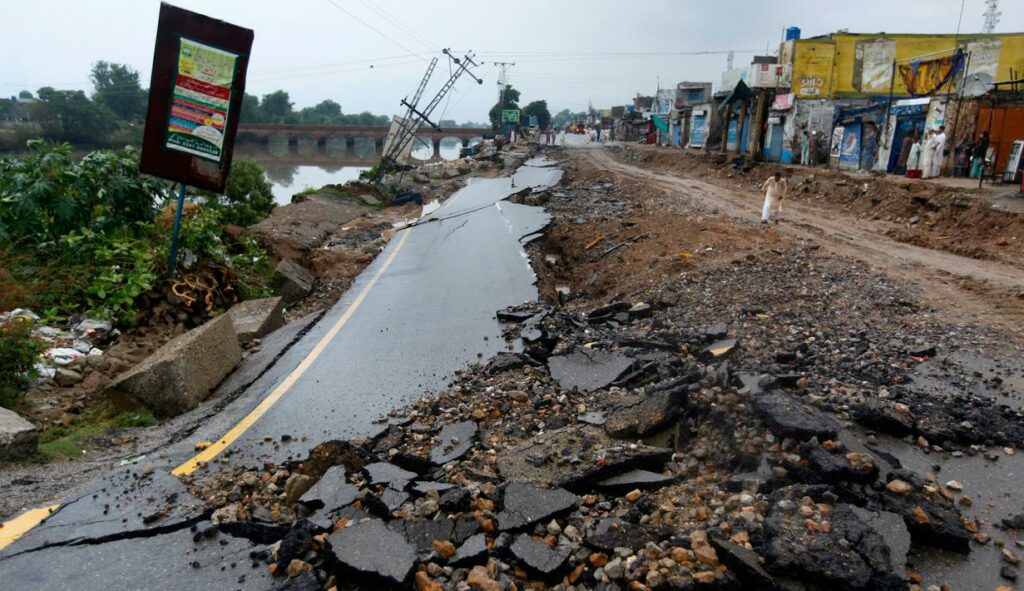 teks eksplanasi gempa